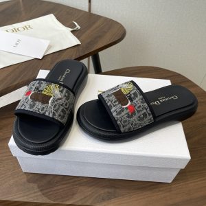 ディオール サンダル 厚底