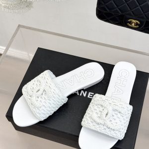 シャネル サンダル 白