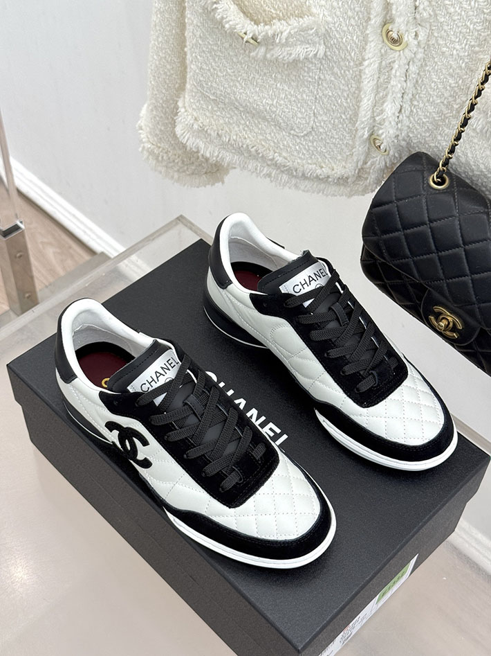 レディース 最高級シャネルスーパーコピー CHANEL 2026年春夏 新作 スニーカー カーフスキン ブラック 2630800 シャネル スニーカー 人気 - 画像 (9)