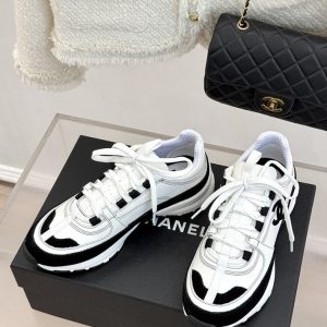 シャネル スニーカー 白