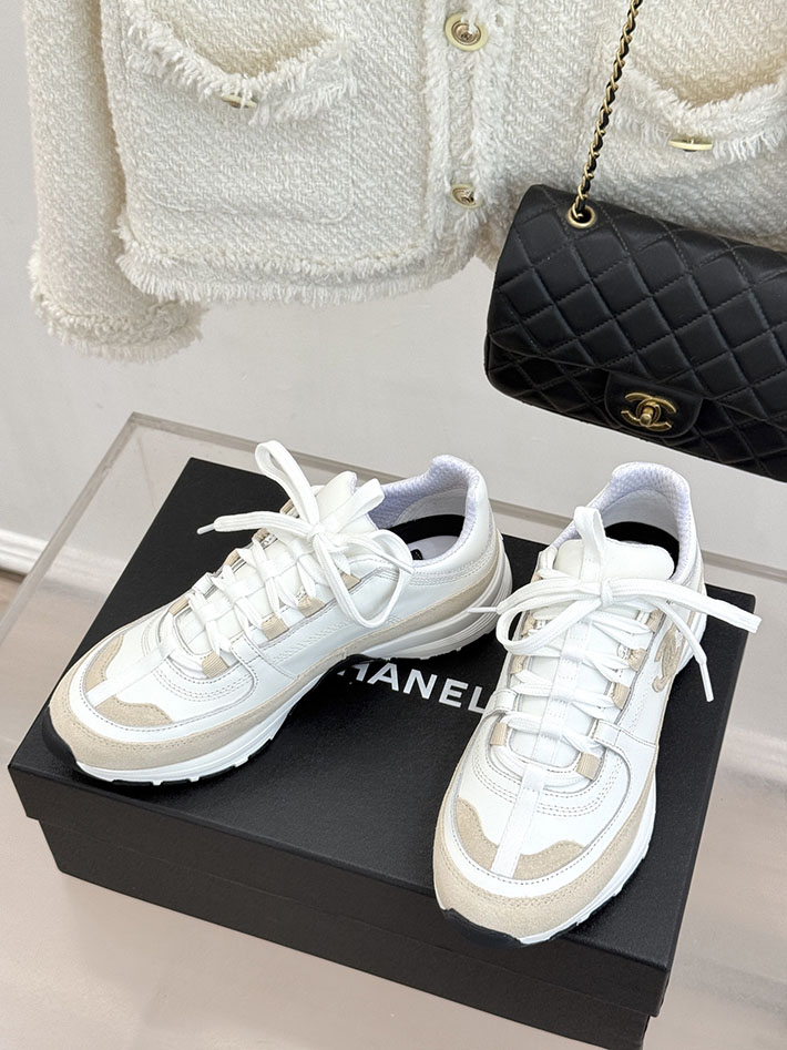 シャネル スニーカー 新作