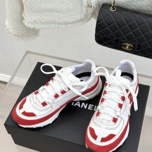 シャネル スニーカー 人気