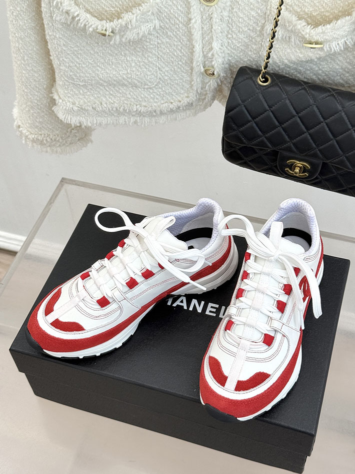 シャネル スニーカー 人気