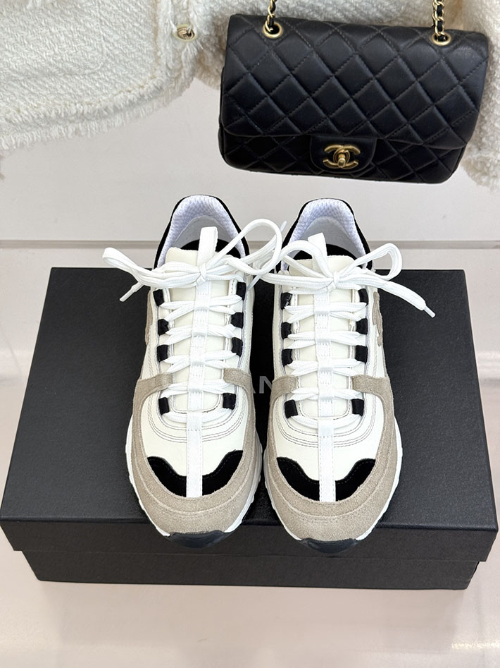 レディース 最高級シャネルスーパーコピー CHANEL 2026年春夏 スニーカー ホワイト グレー ブラック 2630804 レディース シャネル スニーカー - 画像 (7)