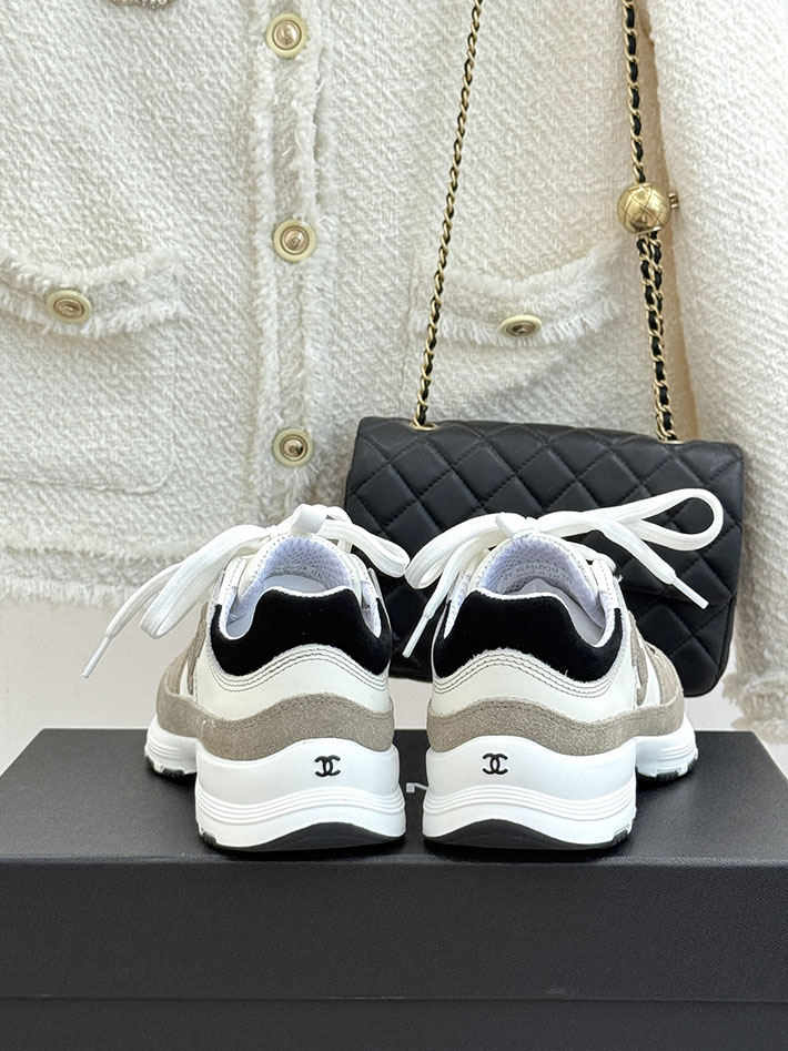 レディース 最高級シャネルスーパーコピー CHANEL 2026年春夏 スニーカー ホワイト グレー ブラック 2630804 レディース シャネル スニーカー - 画像 (5)