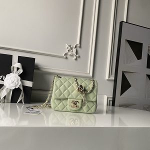 シャネル マトラッセ ミニ ポシェット