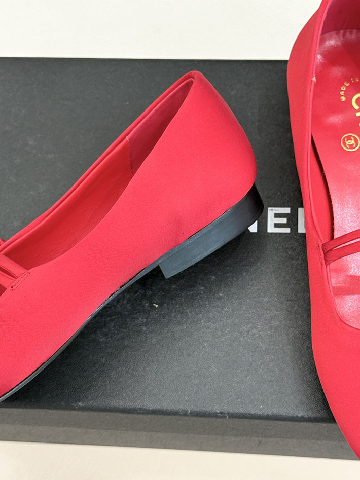 最高級シャネルスーパーコピー CHANEL 2026年春夏 新作 ココマーク レザー ストラップパンプス レッド 2630833 シャネル パンプス フラット - 画像 (6)