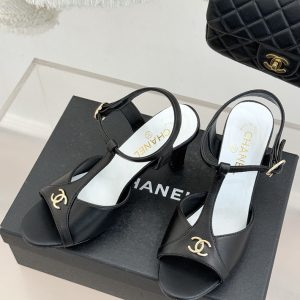 シャネル サンダル 公式