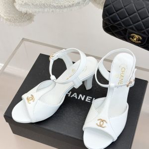 シャネル サンダル 白