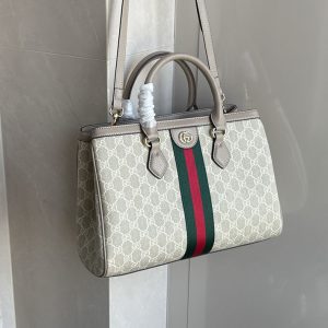 グッチ ショルダーバッグ 大きめ