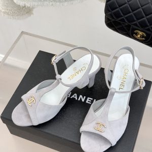 シャネル サンダル 定価