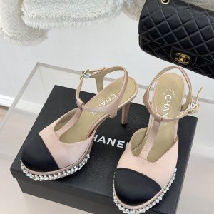 シャネル パンプス 値段