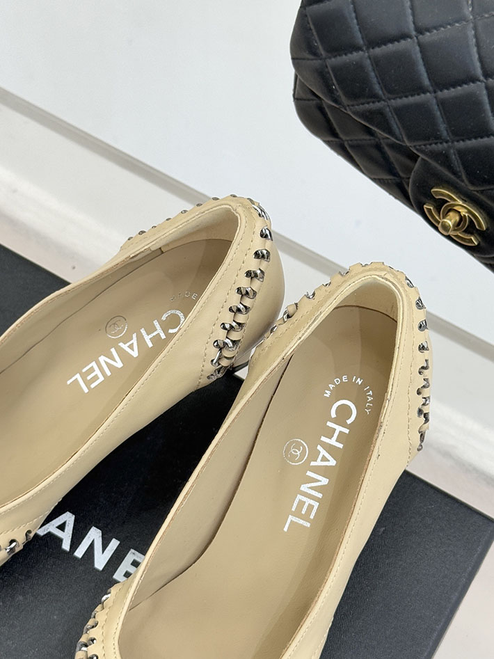 最高級シャネルスーパーコピー CHANEL CC ココマーク チェーン 靴 シューズ ヒール パンプス レザー ベージュ 2630877 シャネル パンプス ベージュ - 画像 (4)