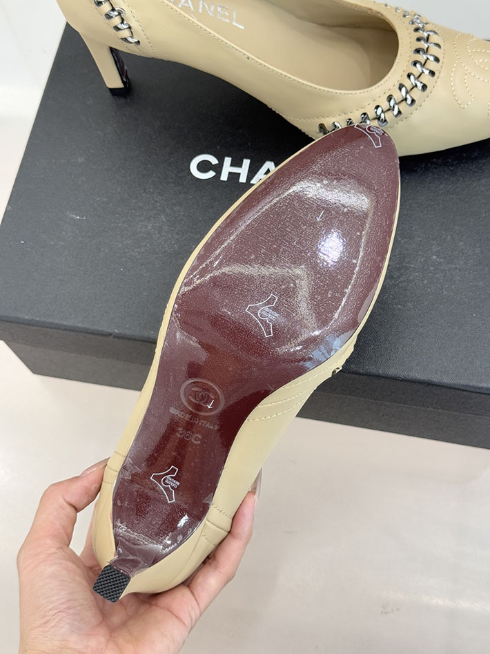 最高級シャネルスーパーコピー CHANEL CC ココマーク チェーン 靴 シューズ ヒール パンプス レザー ベージュ 2630877 シャネル パンプス ベージュ - 画像 (3)