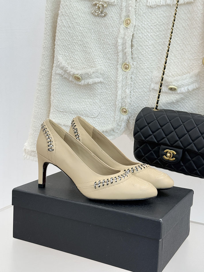 最高級シャネルスーパーコピー CHANEL CC ココマーク チェーン 靴 シューズ ヒール パンプス レザー ベージュ 2630877 シャネル パンプス ベージュ - 画像 (2)