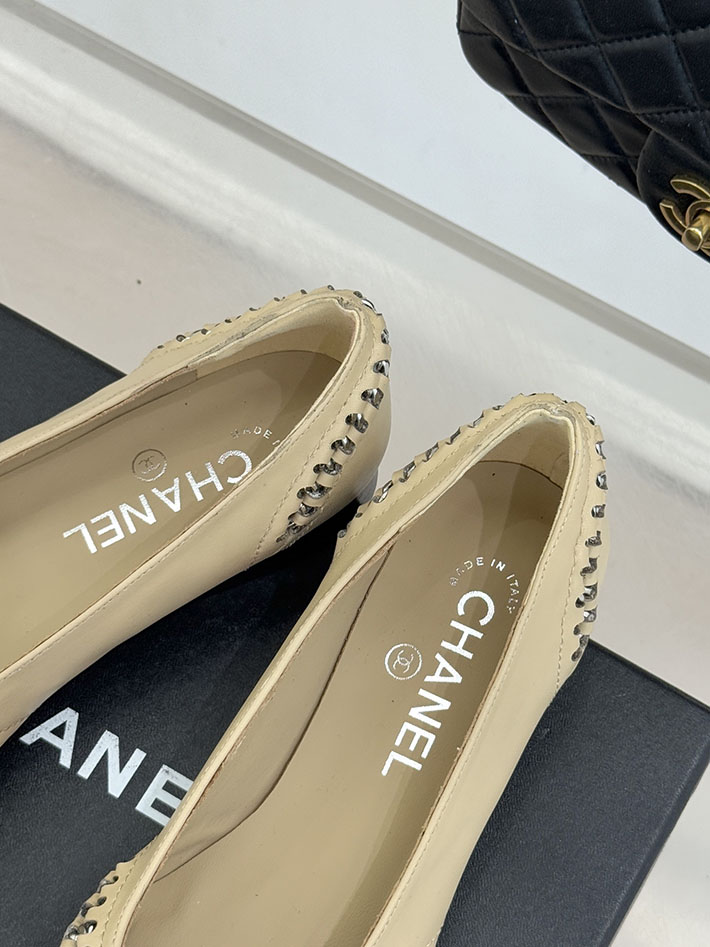 最高級シャネルスーパーコピー CHANEL CC ココマーク チェーン 靴 シューズ ヒール パンプス レザー ブラック 2630880 シャネル バレエシューズ - 画像 (4)