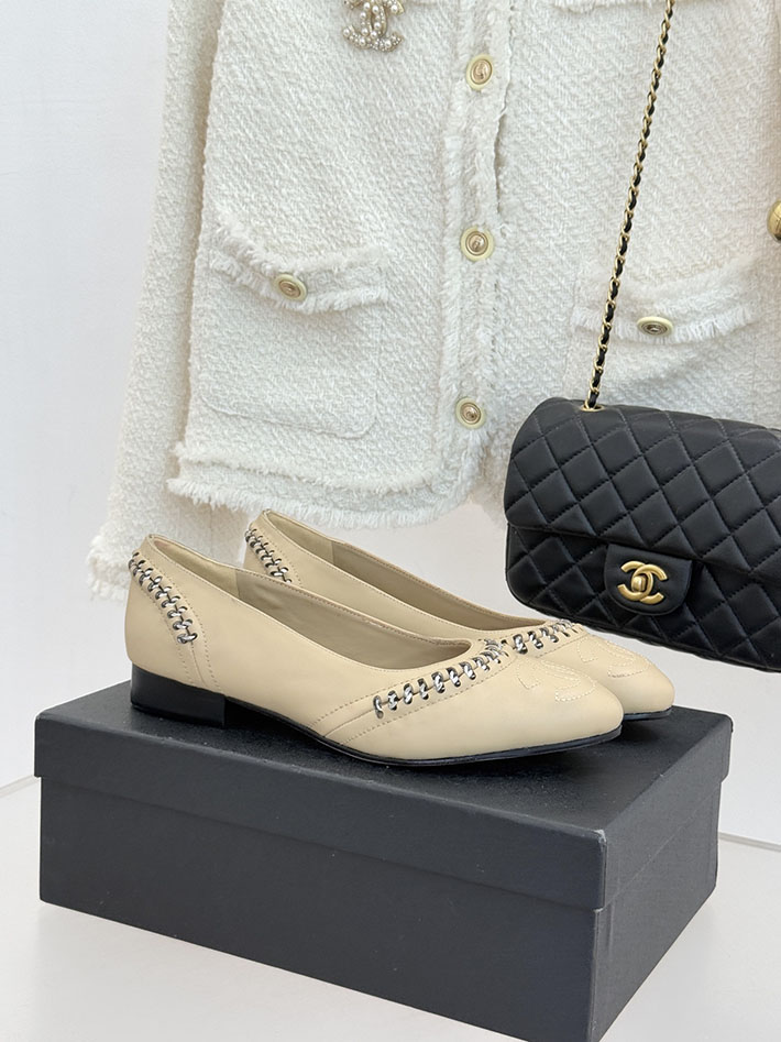 最高級シャネルスーパーコピー CHANEL CC ココマーク チェーン 靴 シューズ ヒール パンプス レザー ブラック 2630880 シャネル バレエシューズ - 画像 (2)