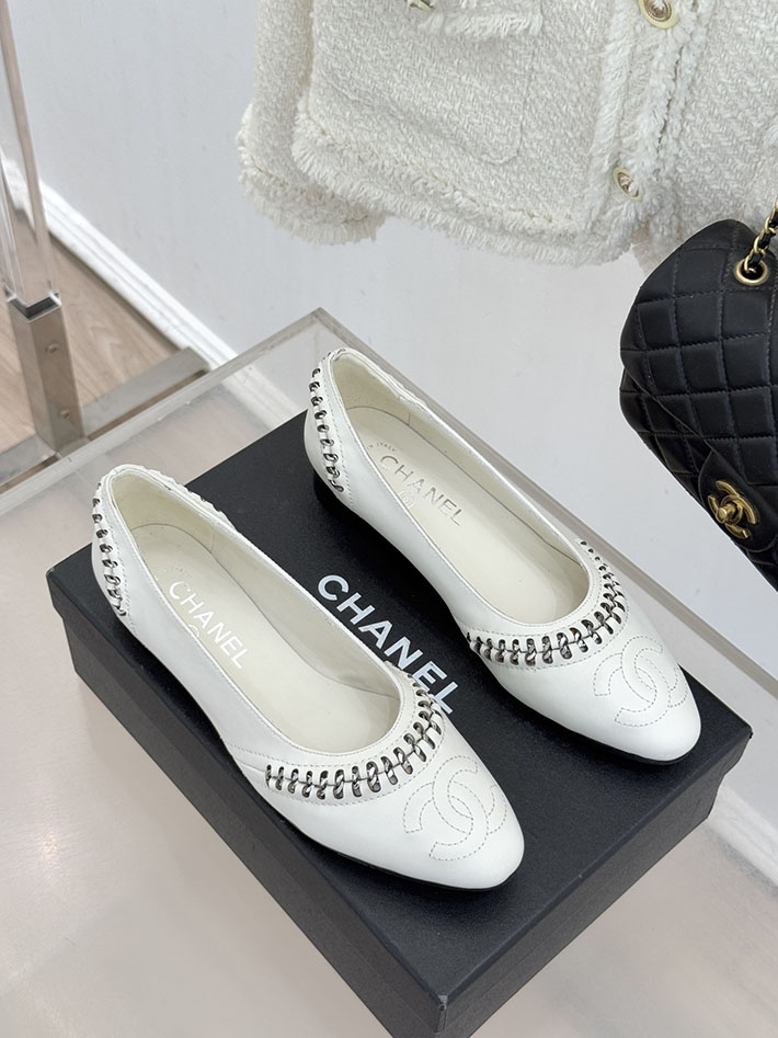 最高級シャネルスーパーコピー CHANEL CC ココマーク チェーン 靴 シューズ ヒール パンプス レザー ホワイト 2630881 シャネル シューズ レディース - 画像 (9)