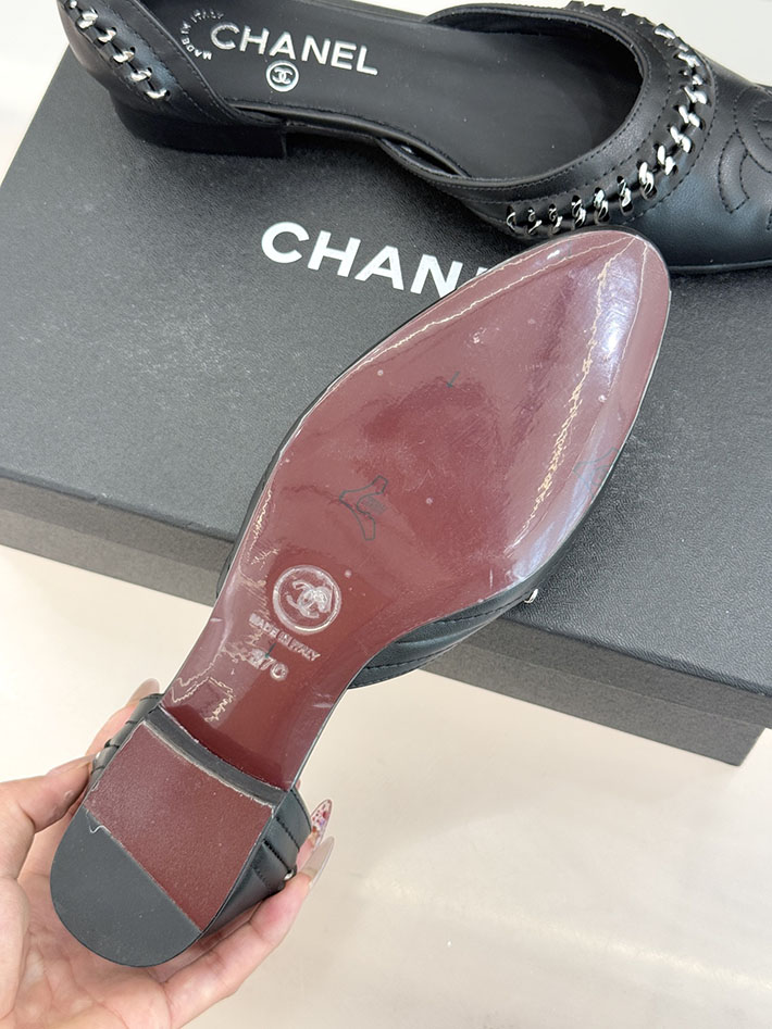 最高級シャネルスーパーコピー CHANEL サイドオープン チェーントリム パンプス ココマーク ブラック 2630885 シャネル パンプス バレリーナ - 画像 (3)