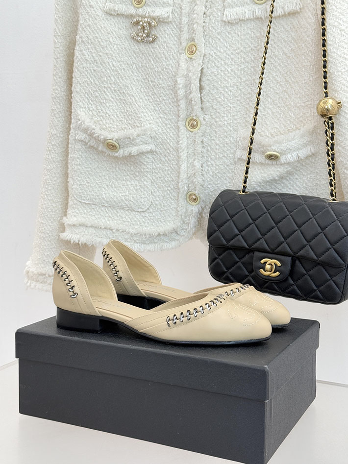 最高級シャネルスーパーコピー CHANEL サイドオープン チェーントリム パンプス ココマーク ベージュ 2630887 シャネル パンプス バイ カラー - 画像 (2)