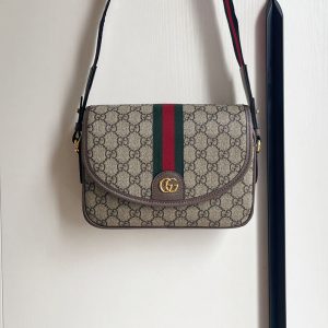 グッチ ショルダーバッグ 小さめ