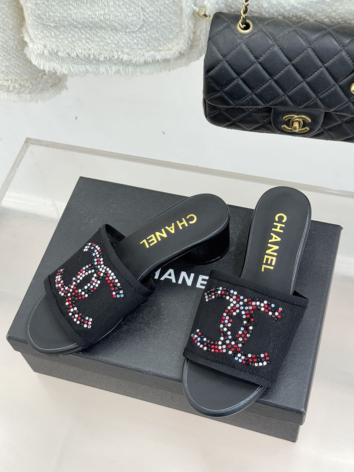 シャネル サンダル 安い