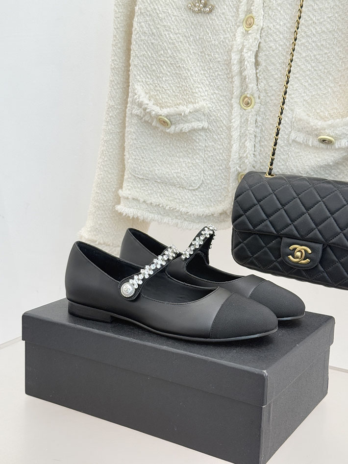 シャネル パンプス 黒