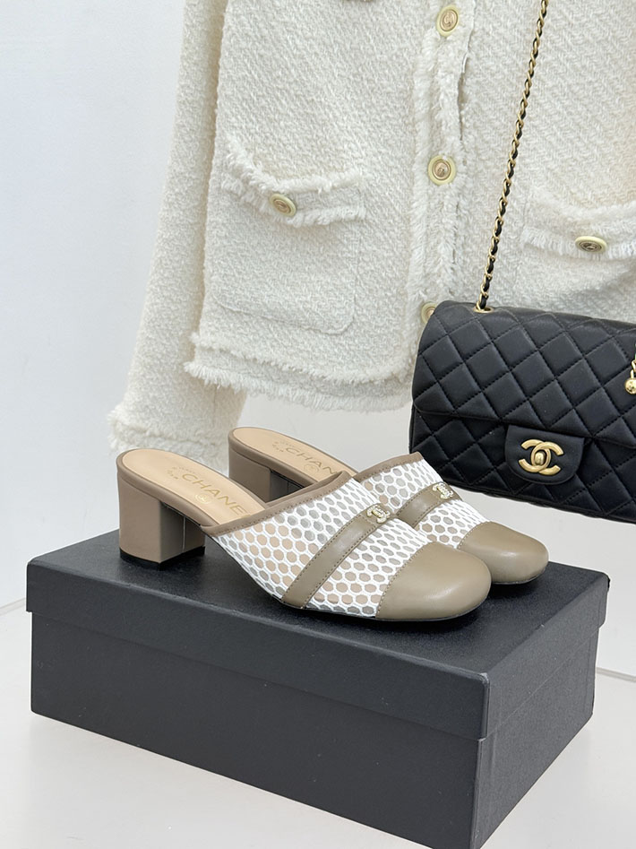 シャネル風サンダル