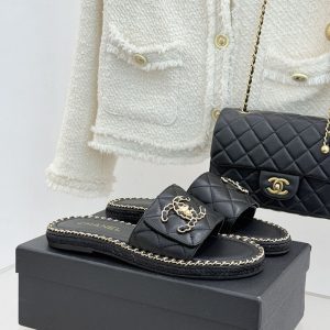 シャネル サンダル 公式