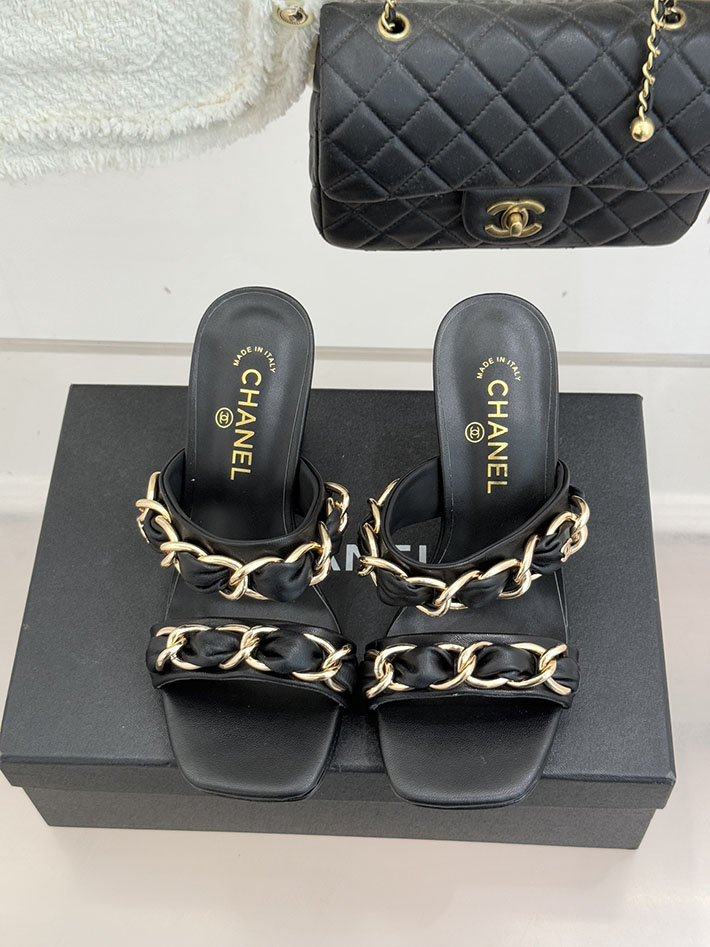最高級シャネルスーパーコピー CHANEL ミュール 大人気 レザー サンダル レザーチェーン 2026新作 ブラック 2630930 シャネルサンダルレディース - 画像 (7)