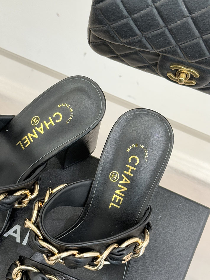 最高級シャネルスーパーコピー CHANEL ミュール 大人気 レザー サンダル レザーチェーン 2026新作 ブラック 2630930 シャネルサンダルレディース - 画像 (3)