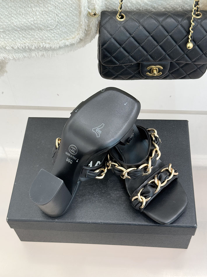 最高級シャネルスーパーコピー CHANEL ミュール 大人気 レザー サンダル レザーチェーン 2026新作 ブラック 2630930 シャネルサンダルレディース - 画像 (2)