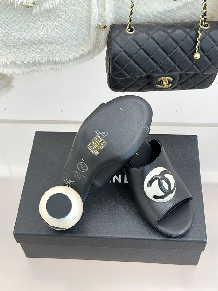 最高級シャネルスーパーコピー CHANEL パールヒールブーツ 2026新作 球体パールヒール パンプス ブラック 2630933 シャネルビーチサンダル - 画像 (2)