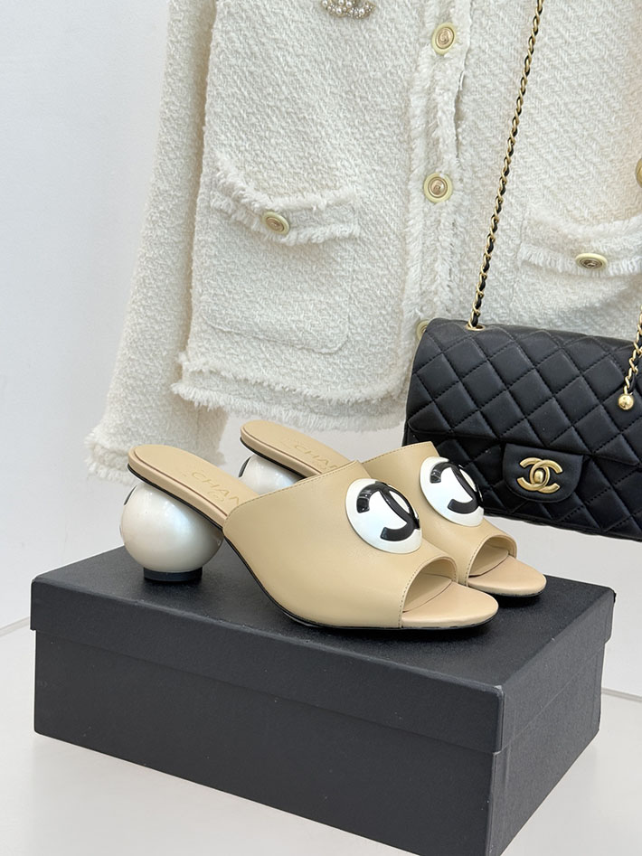 シャネル風サンダル