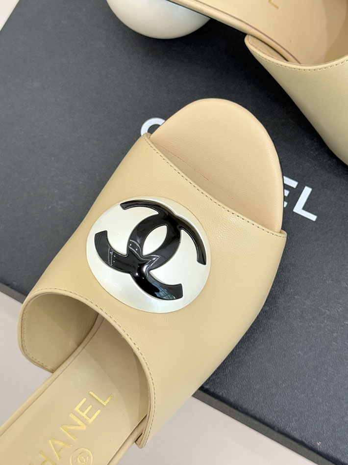 最高級シャネルスーパーコピー CHANEL パールヒールブーツ 2026新作 球体パールヒール パンプス ベージュ 2630934 シャネル風サンダル - 画像 (4)