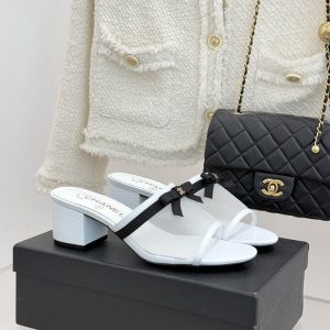 シャネル サンダル 白