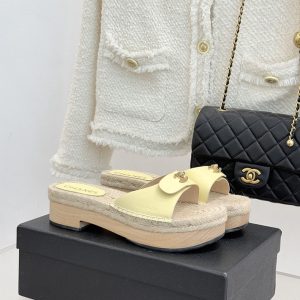 シャネル サンダル 新作