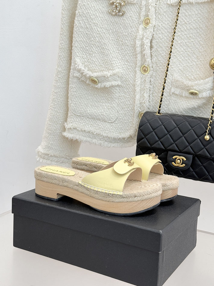 シャネル サンダル 新作