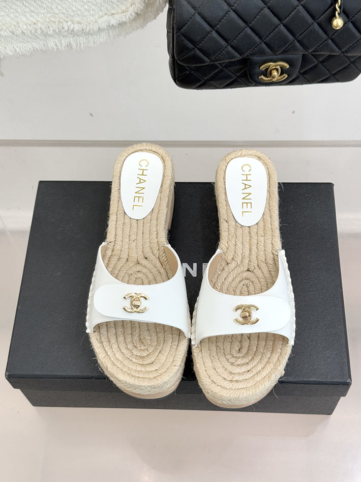 最高級シャネルスーパーコピー CHANEL サンダル ココマーク ウッドソール レザー キャンバス ホワイト 2630948 シャネル サンダル 定価 - 画像 (7)