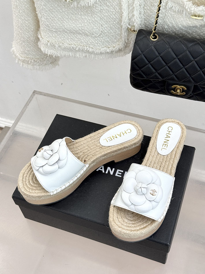 最高級シャネルスーパーコピー CHANEL マトラッセ ジュート サボサンダル ミュール サンダル ホワイト 2630951 シャネル サンダル 白 - 画像 (9)