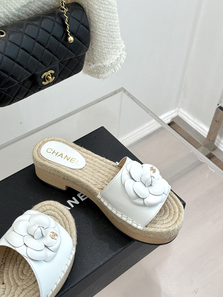最高級シャネルスーパーコピー CHANEL マトラッセ ジュート サボサンダル ミュール サンダル ホワイト 2630951 シャネル サンダル 白 - 画像 (6)