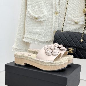 シャネル サンダル 新作