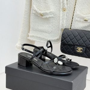 シャネル風サンダル