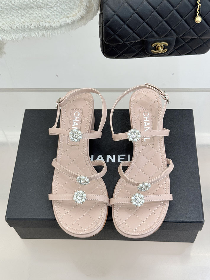 最高級シャネルスーパーコピー CHANEL ラグジュアリー サンダル ラミネート ラムスキン ピンク 2630962 サンダル レディース 安い - 画像 (7)