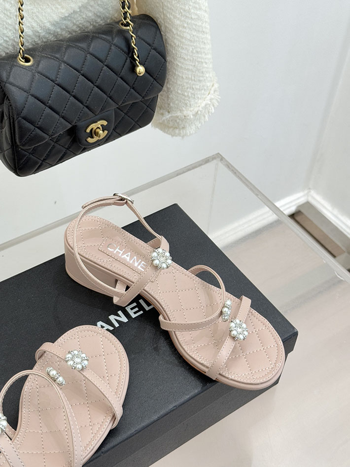 最高級シャネルスーパーコピー CHANEL ラグジュアリー サンダル ラミネート ラムスキン ピンク 2630962 サンダル レディース 安い - 画像 (6)