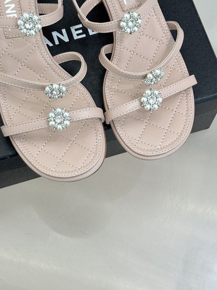 最高級シャネルスーパーコピー CHANEL ラグジュアリー サンダル ラミネート ラムスキン ピンク 2630962 サンダル レディース 安い - 画像 (4)