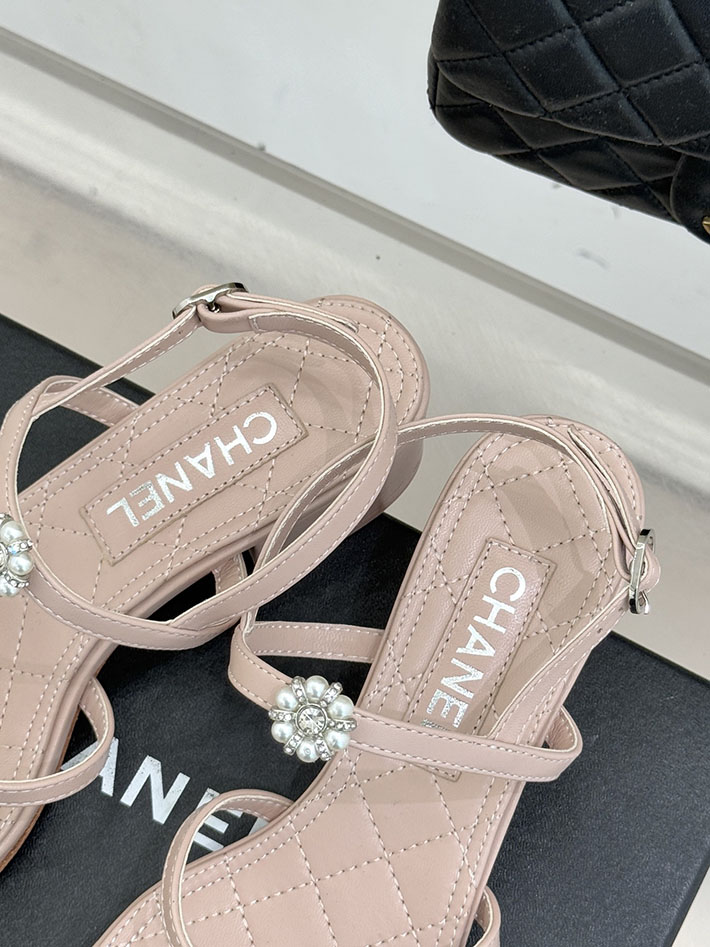 最高級シャネルスーパーコピー CHANEL ラグジュアリー サンダル ラミネート ラムスキン ピンク 2630962 サンダル レディース 安い - 画像 (3)