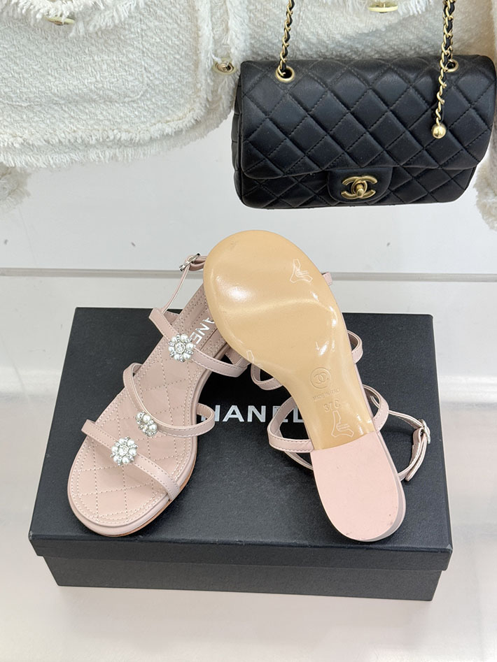 最高級シャネルスーパーコピー CHANEL ラグジュアリー サンダル ラミネート ラムスキン ピンク 2630962 サンダル レディース 安い - 画像 (2)