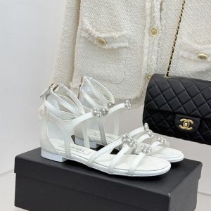 シャネル サンダル 白
