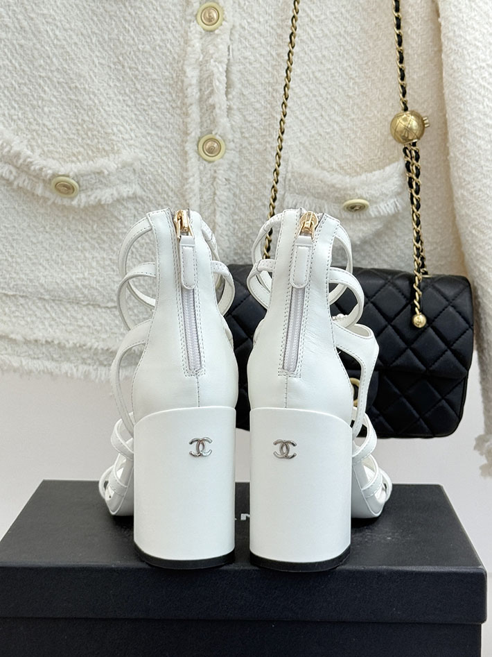 最高級シャネルスーパーコピー CHANEL チャンキーヒール グラディエーター ラミネート ラムスキン ホワイト 2630967 シャネル サンダル 定価 - 画像 (5)